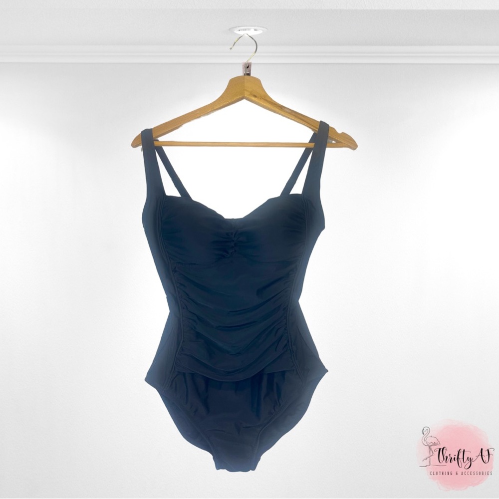 Maxine of Hollywood Slimming Ruched One Piece Swimsuit *Size 8*
